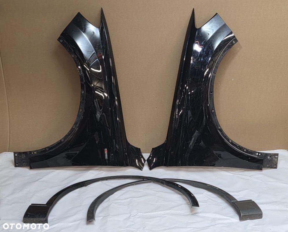 Błotnik prawy lewy Audi Q7 4M 2017-2026 + listwa błotnika