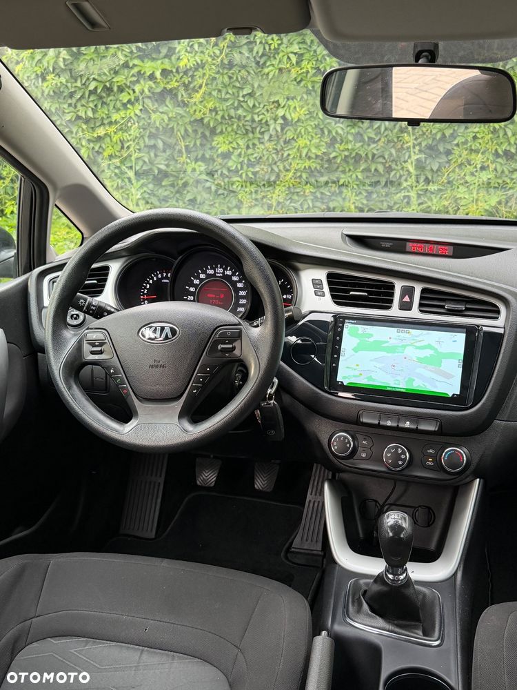 Kia Ceed 1.4 L - 17