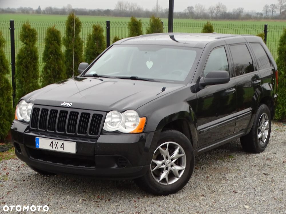 Jeep Grand Cherokee - 23