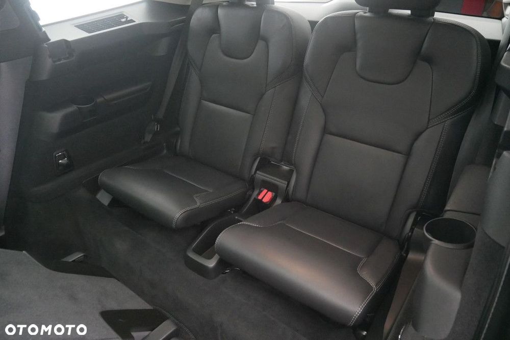 Volvo XC 90 - 17
