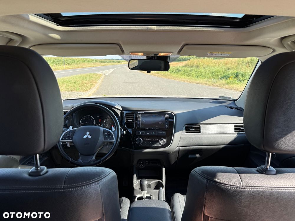 Mitsubishi Outlander 2.2 DID Instyle Navi - 14