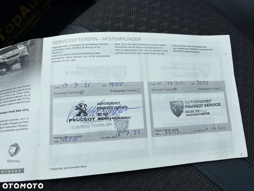 Peugeot 2008 1.5 BlueHDi Allure Pack S&S EAT8 - 37