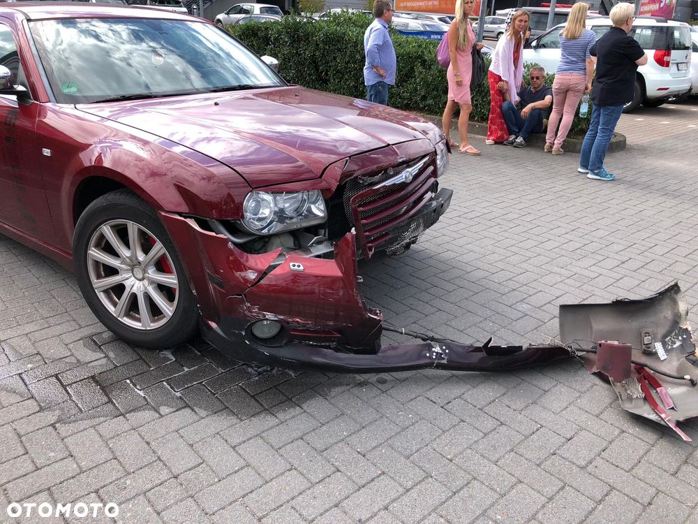 Chrysler 300C - 21