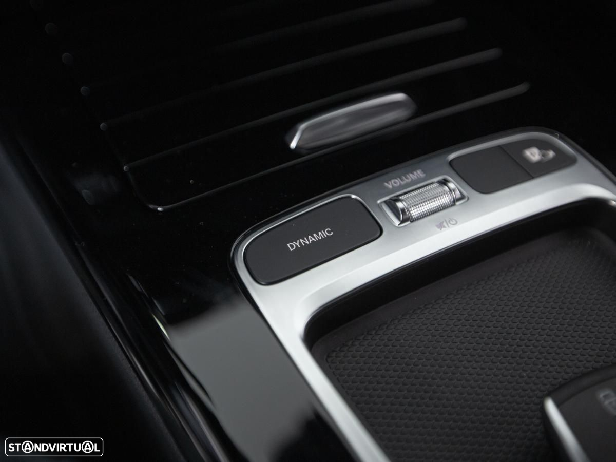 Mercedes-Benz CLA 180 Shooting Brake 7G-DCT - 19