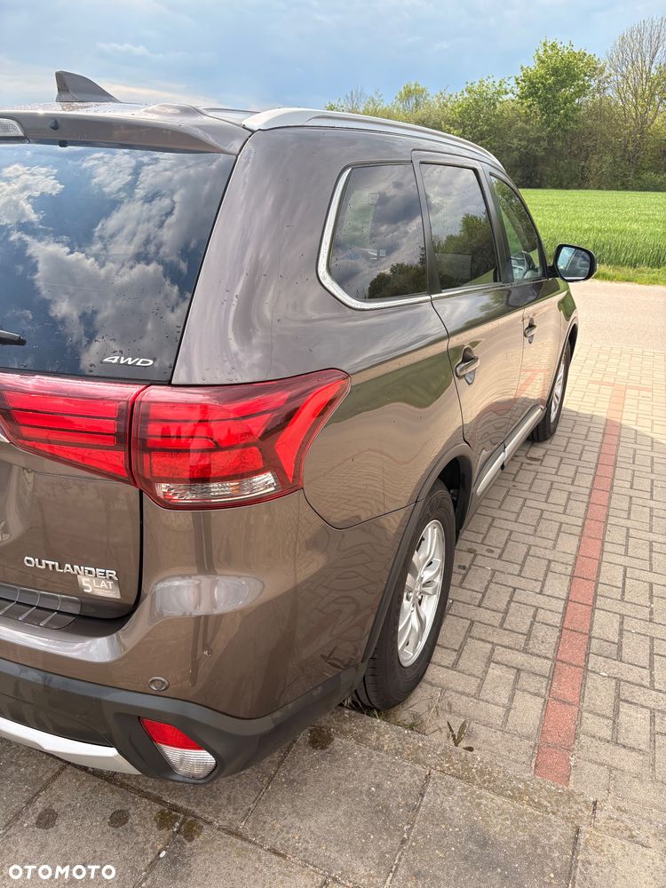 Mitsubishi Outlander 2.0 Intense + 4WD CVT - 6