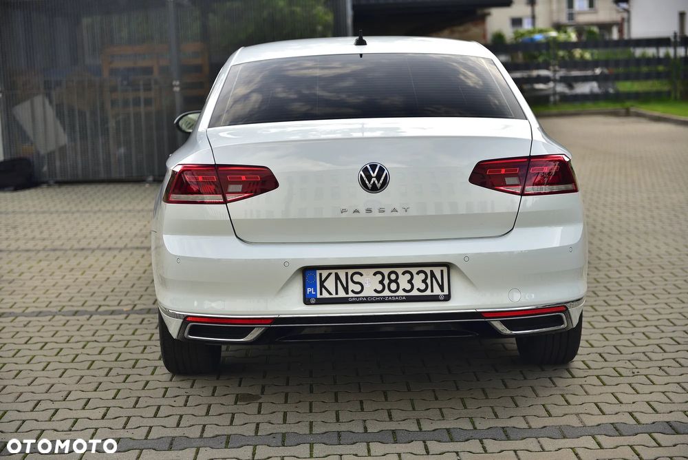 Volkswagen Passat Variant 1.5 TSI OPF DSG Highline - 16