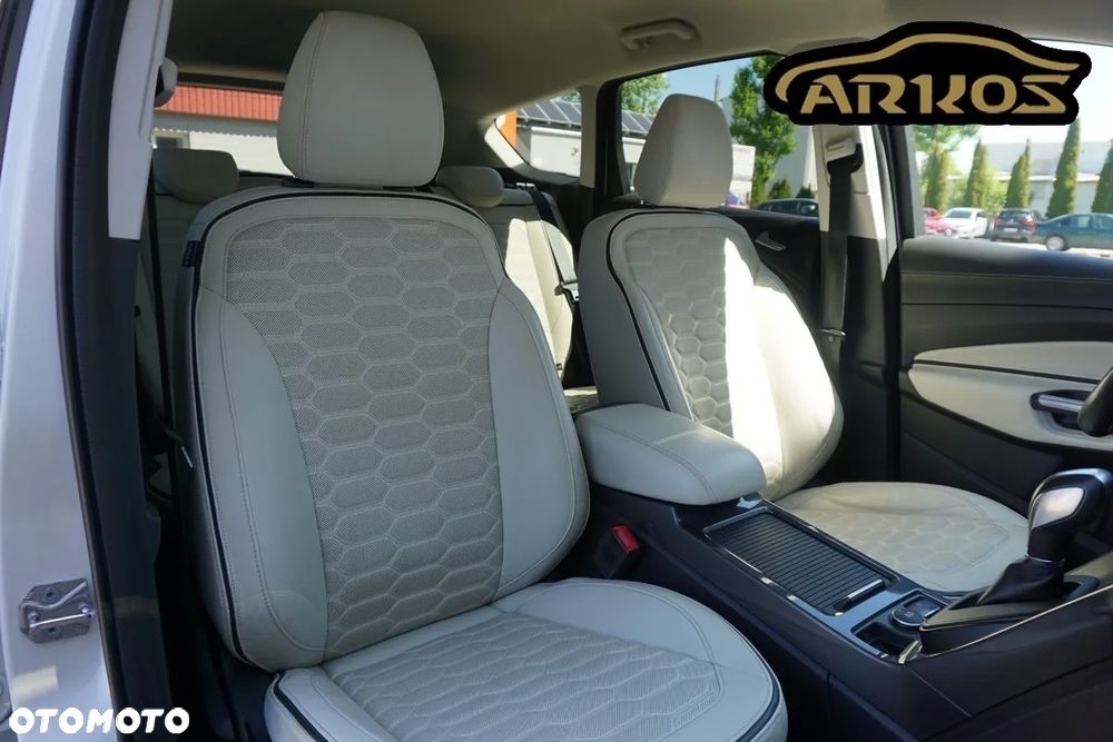 Ford Kuga 2.0 TDCi 4x4 Vignale - 33