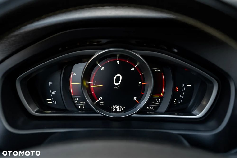 Volvo V40 D3 Geartronic RDesign - 33