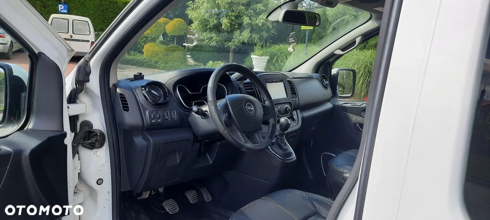 Opel Vivaro - 17