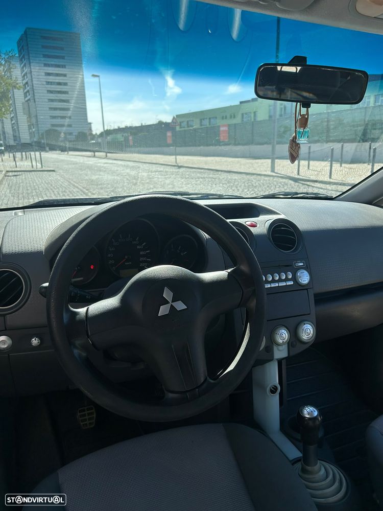 Mitsubishi Colt - 6