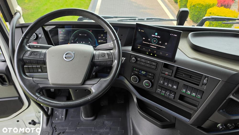 Volvo ///FH///500///2023/// GLOBETROTTER///XXL///FULLLED/// VIRTUAL COCPIT///KLIMATYZACJA POSTOJOWA///ALUFELGI///RADARY/// KAMERA///WYŚWIETLACZ OBCIĄŻENIA/// ZABUDOWY MIĘDZYOSIOWE/// STAN BARDZO DOBRY - 29