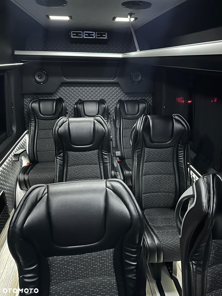 Mercedes-Benz Sprinter - 17