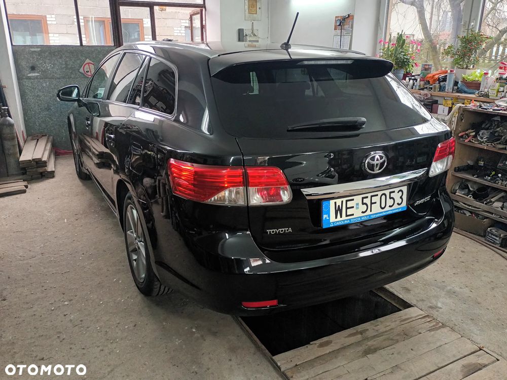 Toyota Avensis 1.8 Sol - 7