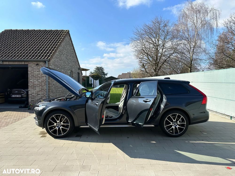 Volvo V90 V90CC D5 AWD - 14