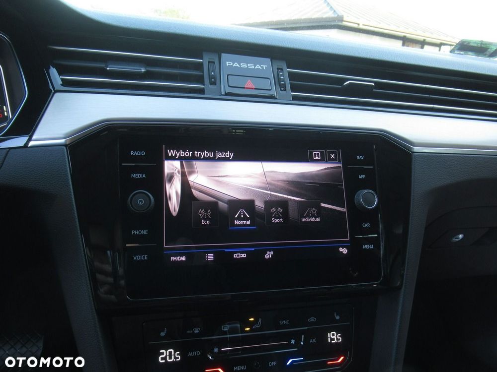 Volkswagen Passat 2.0 TDI EVO Elegance DSG - 21