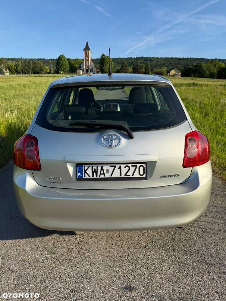Toyota Auris 1.6 Executive - 3