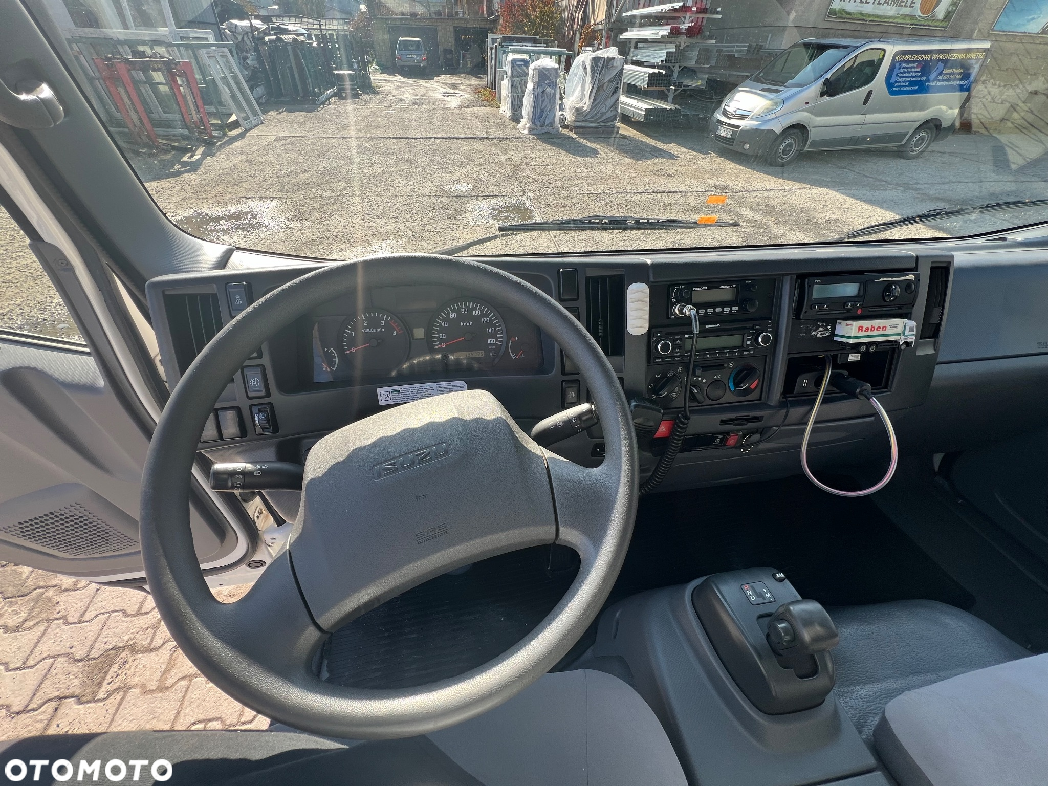 Isuzu P75 3.0 - 10