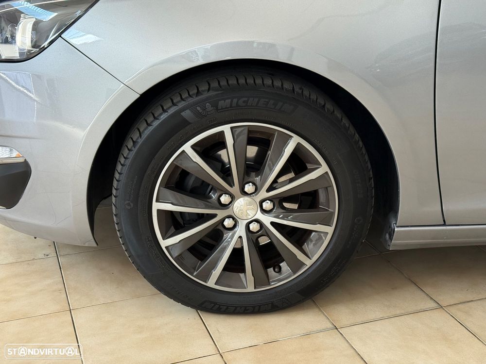 Peugeot 308 PureTech 130 EAT6 Stop & Start Allure - 29