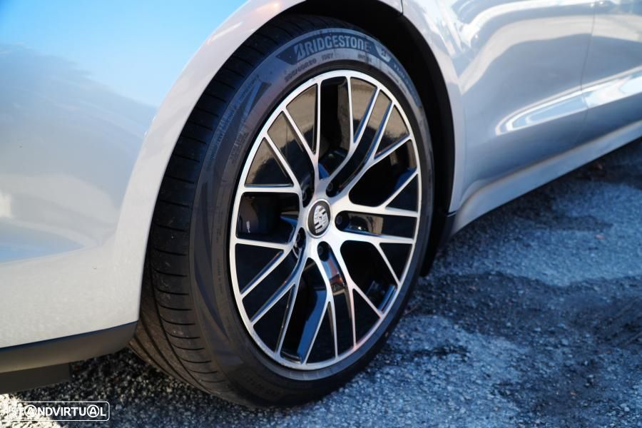 Porsche Taycan Sport Turismo Black Edition - 7