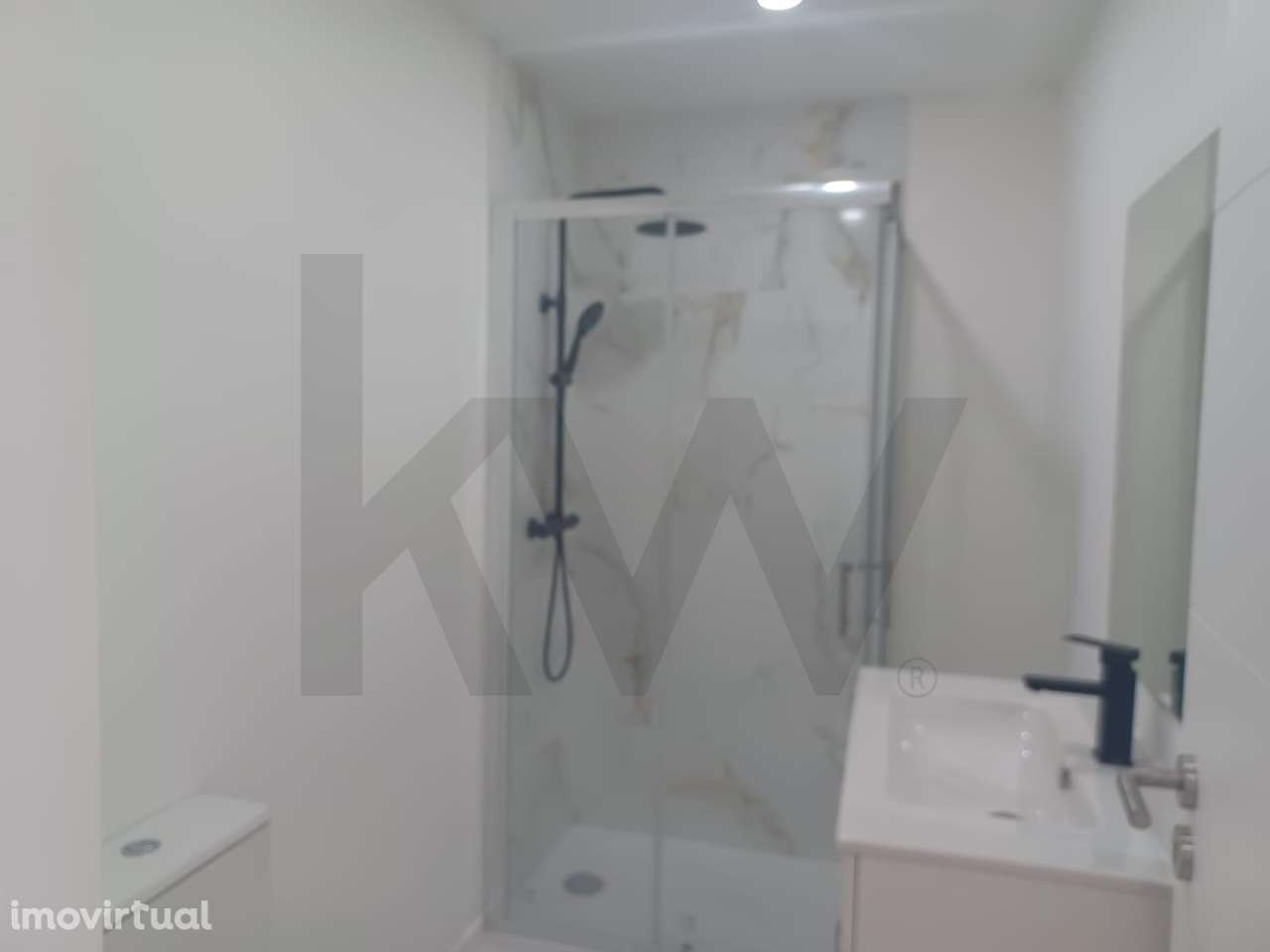 T3 Remodelado com Acabamentos Modernos-Queluz - Grande imagem: 3/8