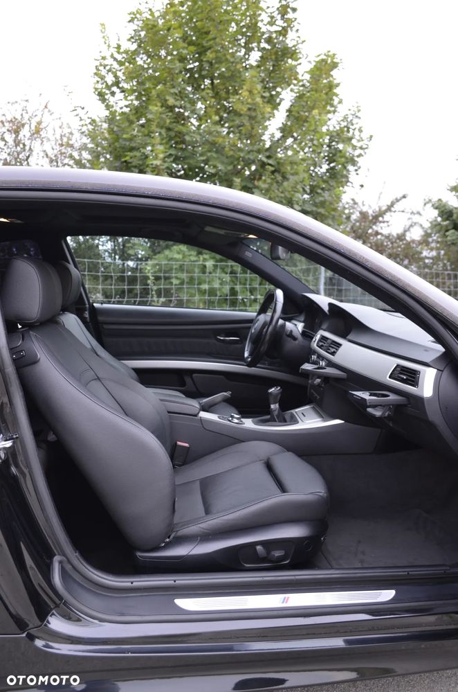 BMW Seria 3 335i xDrive Coupe - 13