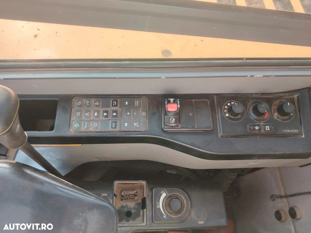 Volvo ECR88 - 21