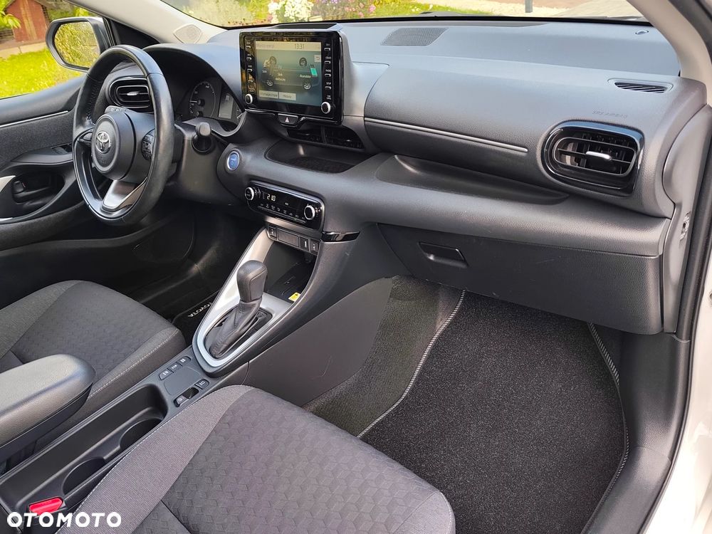 Toyota Yaris Hybrid 100 Premium EU6 - 21
