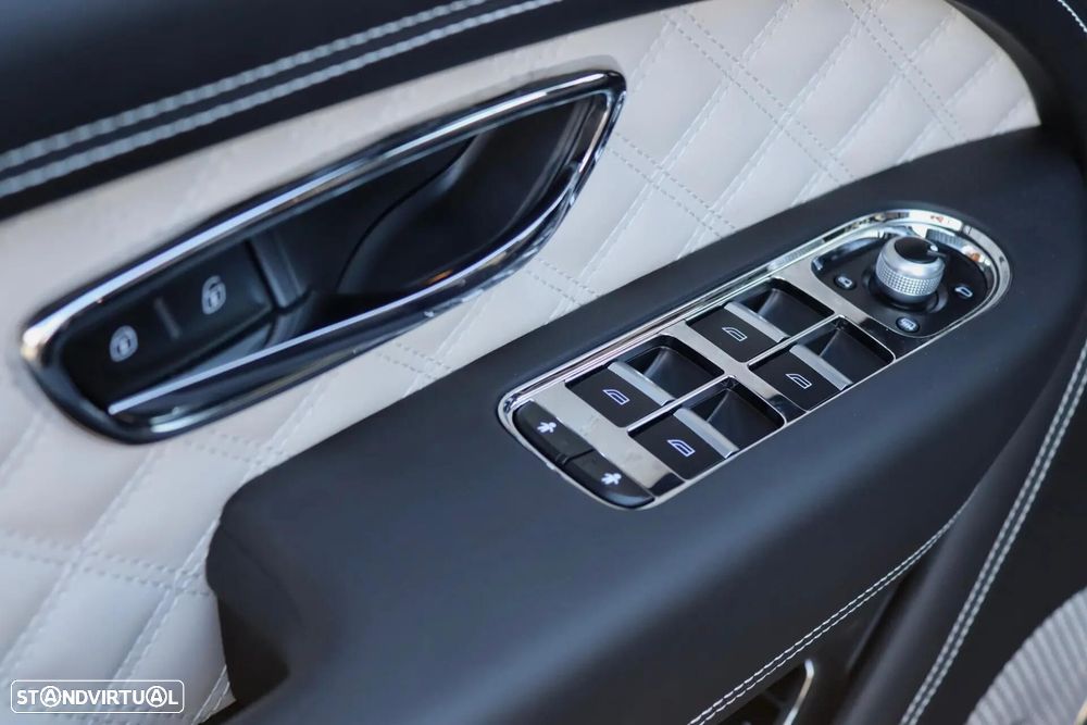 Bentley Bentayga V8 S Black Edition - 24