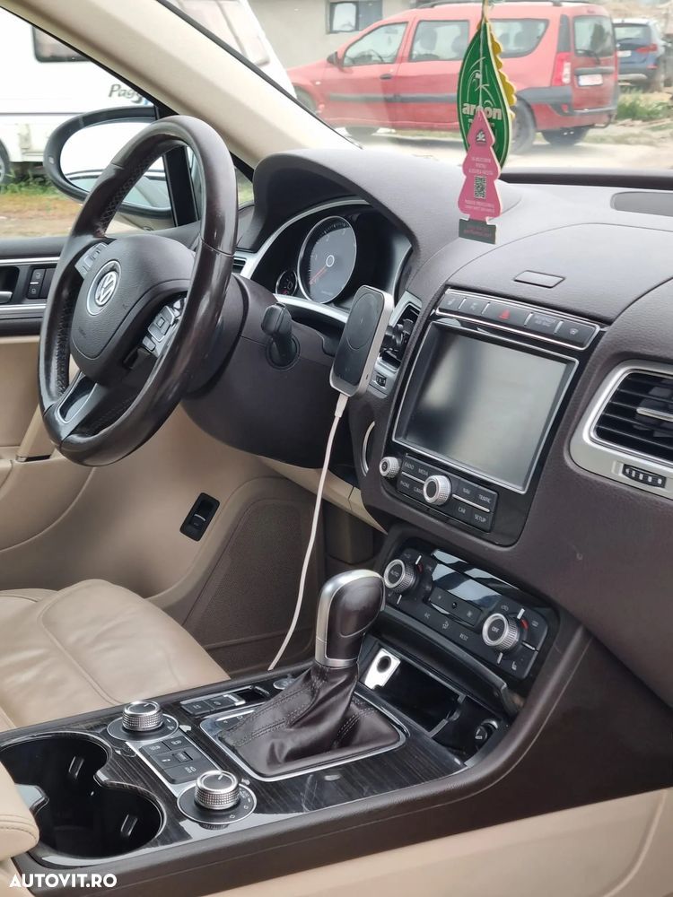 Volkswagen Touareg 3.0 V6 TDI BMT - 14