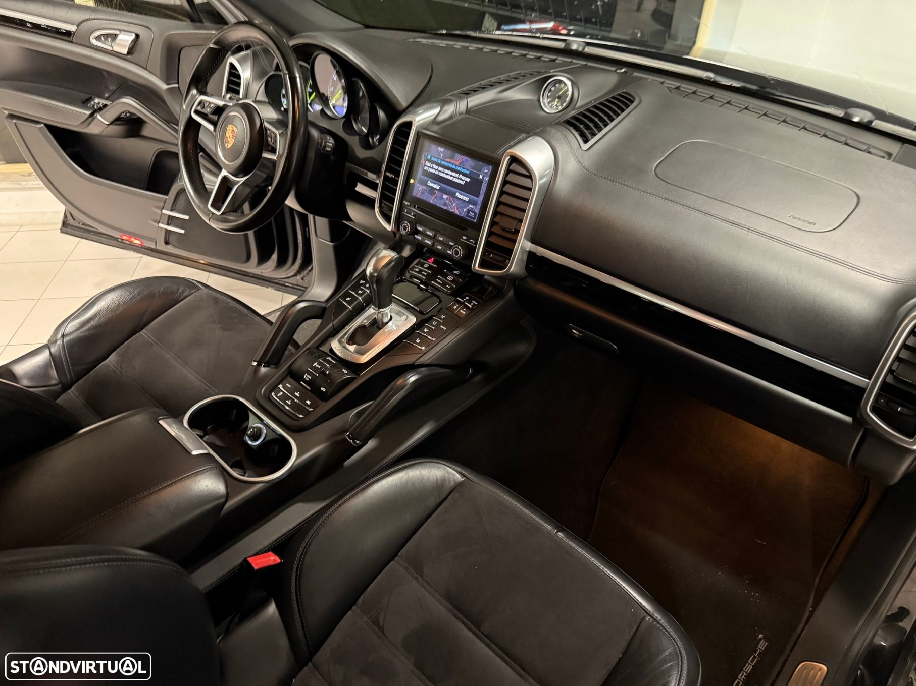 Porsche Cayenne S E-Hybrid Platinum Edition - 35