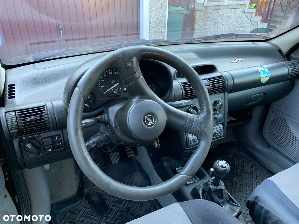 Opel Corsa - 7