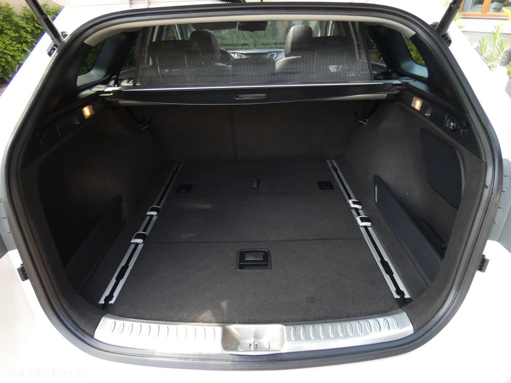 Hyundai i40 1.7 CRDi BlueDrive Business DCT - 33