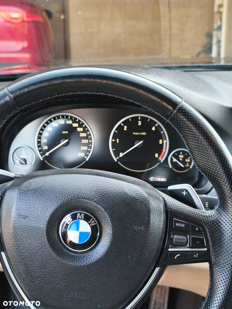 BMW Seria 5 525d xDrive Sport-Aut Luxury Line - 20