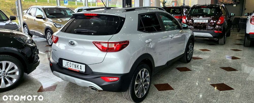 Kia Stonic - 4