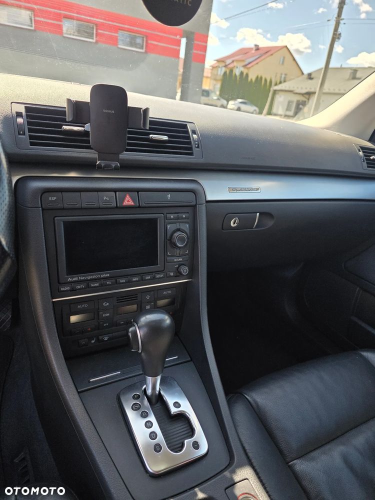 Audi A4 Limousine 2.0T FSI Quattro Tiptr - 13