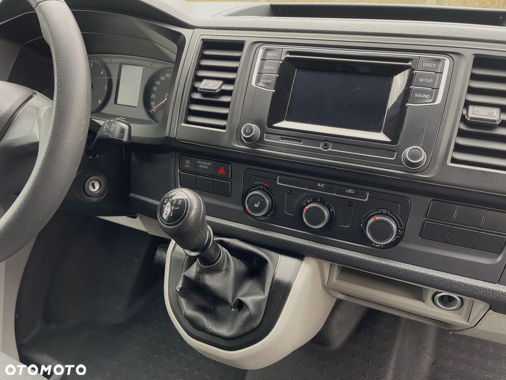 Volkswagen Transporter T6 L1H1 - 24