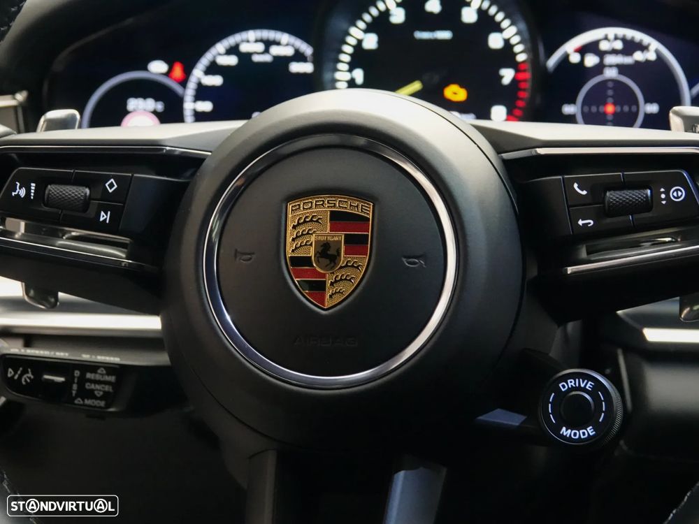 Porsche Panamera Sport Turismo 4 E-Hybrid - 35