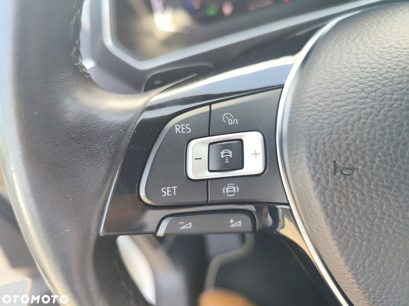 Volkswagen Tiguan - 23