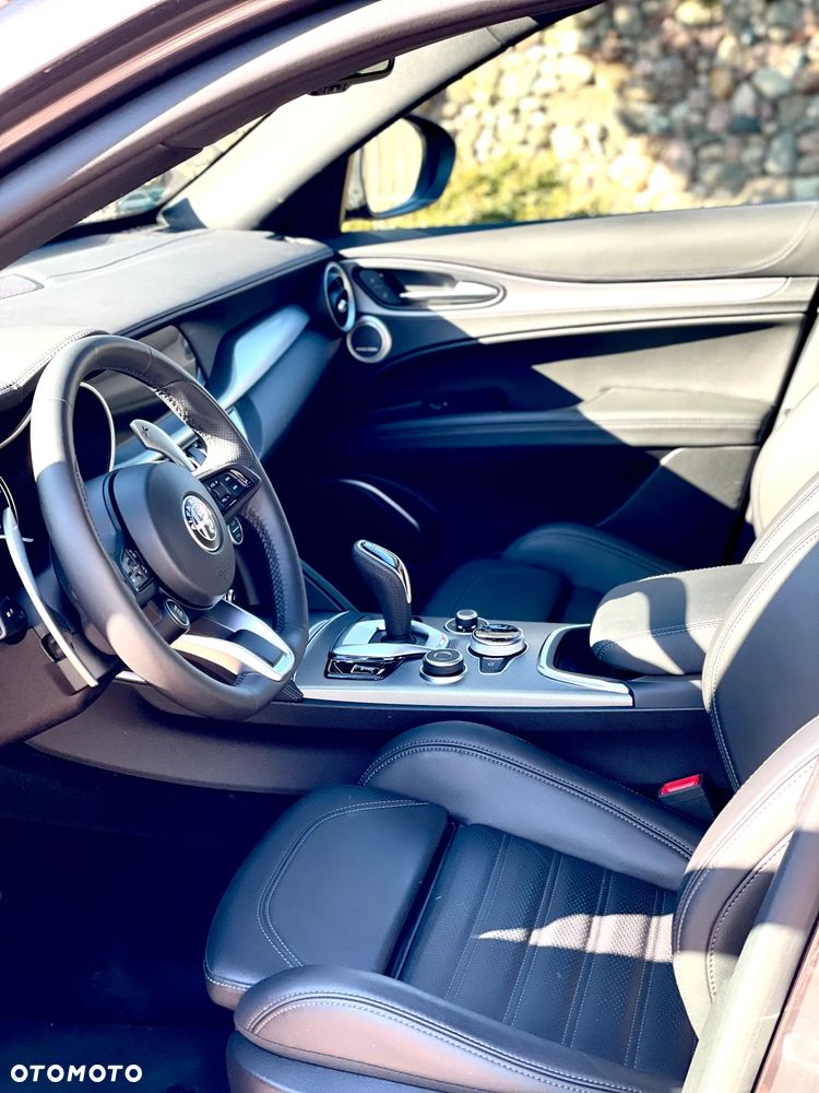 Alfa Romeo Stelvio - 6