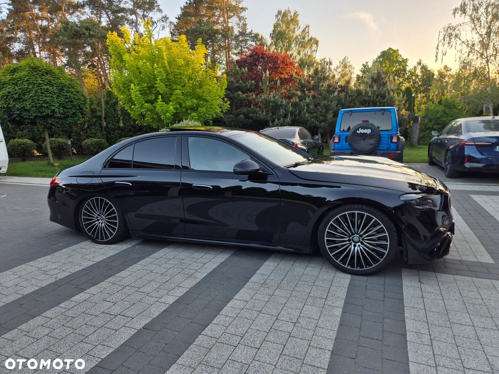 Mercedes-Benz Klasa E 450 mHEV 4-Matic AMG 9G-Tronic - 22