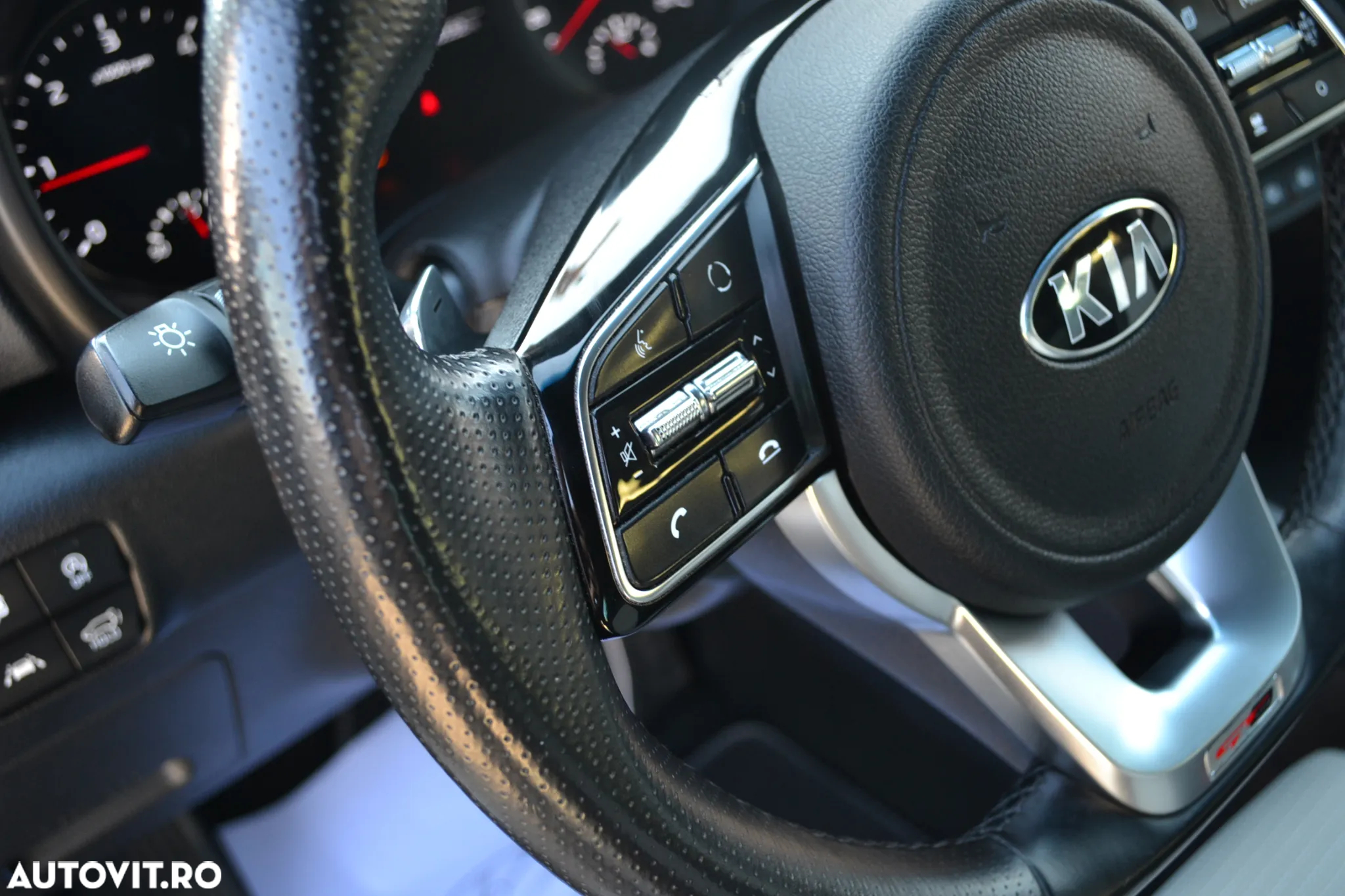 Kia Sportage 2.0 CRDI AWD Eco-Dynamics+ (48V M-H) Aut. GT LINE - 8