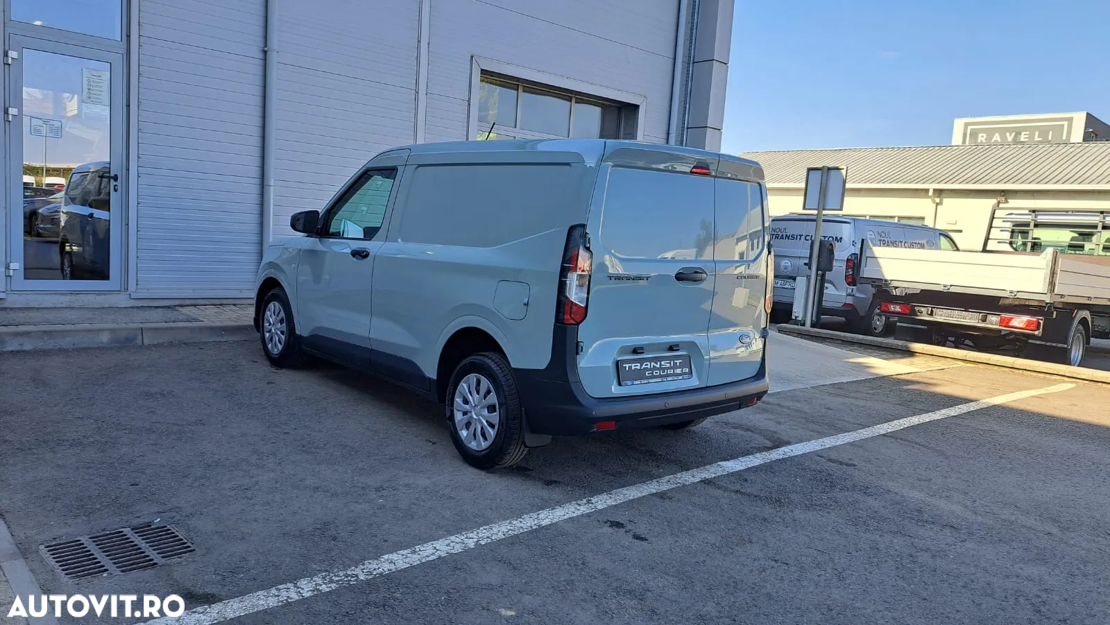 Ford NEW TRANSIT COURIER - 10