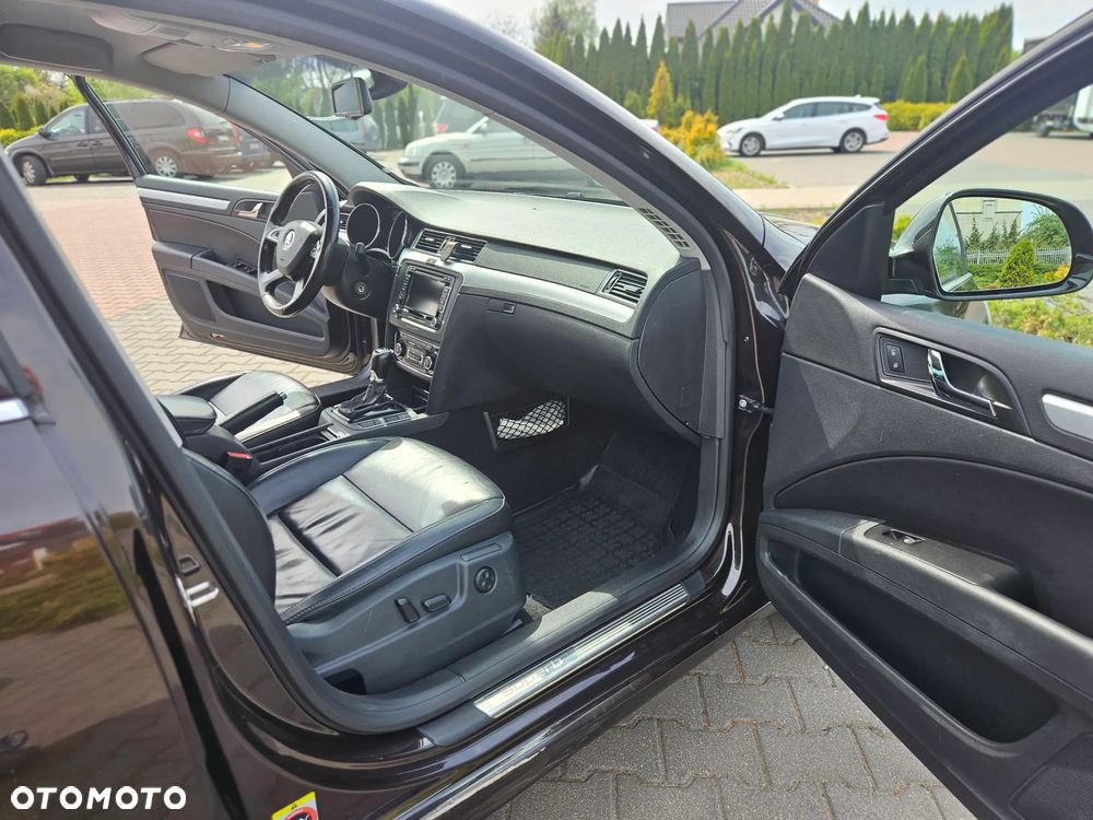 Skoda Superb 2.0 TDI 4x4 Business DSG - 24