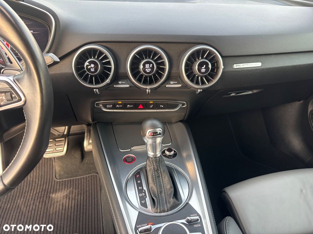 Audi TT S Coupé - 21