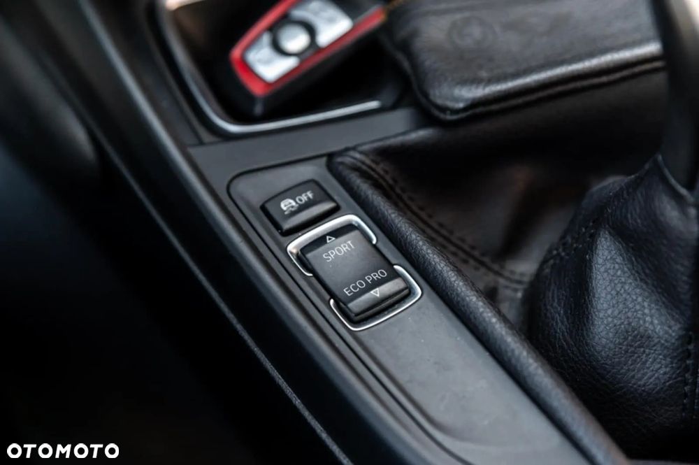 BMW Seria 1 116i Sport Line - 31