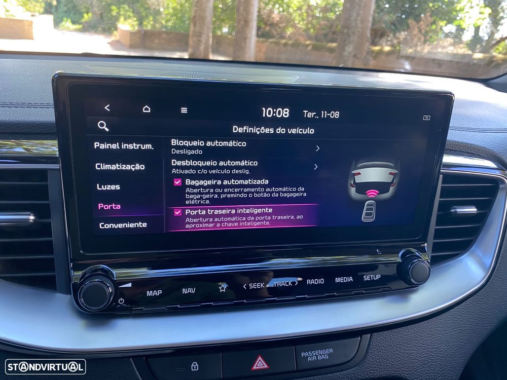 Kia XCeed 1.6 CRDi Tech+SRF - 48