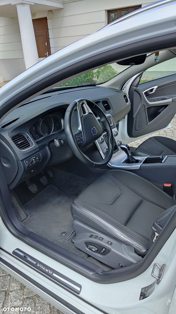 Volvo V60 Cross Country D3 - 14