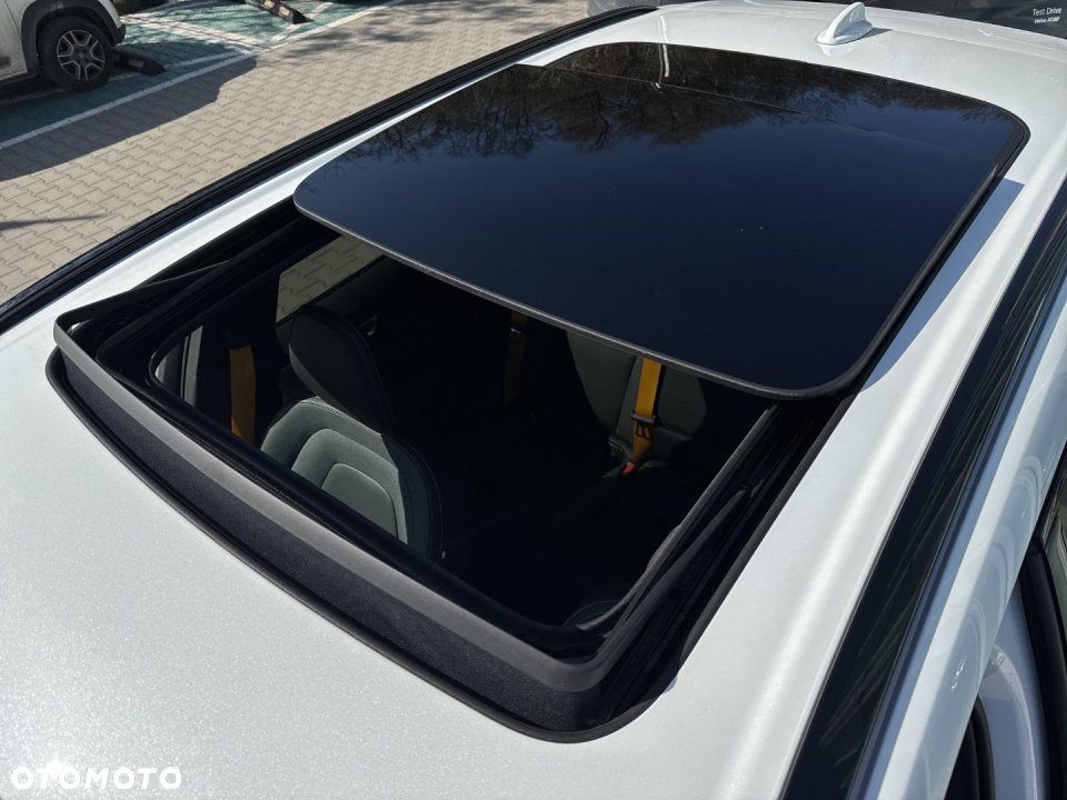 Volvo XC 60 - 30