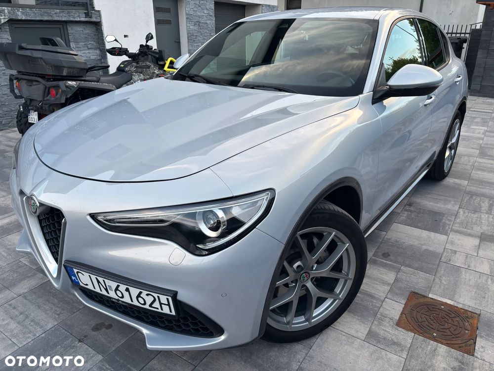 Alfa Romeo Stelvio 2.0 Turbo 16V AT8-Q4 Ti - 2