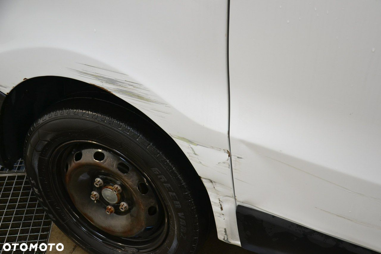 Nissan NV300 - 15